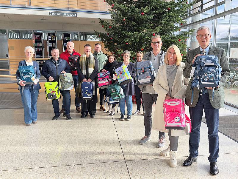 Schulranzen- und Rucksack-Spende für bedürftige Familien