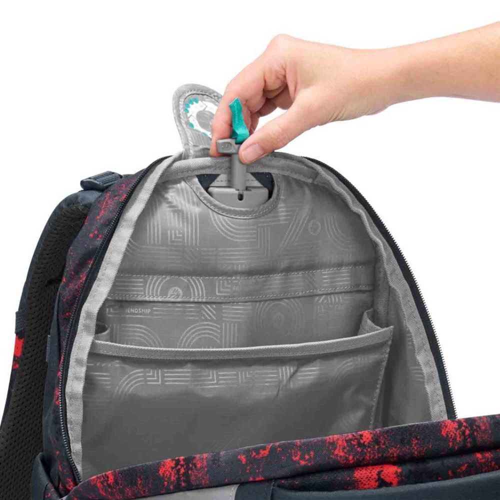 Coocazoo Mate Broken Black Schulrucksack