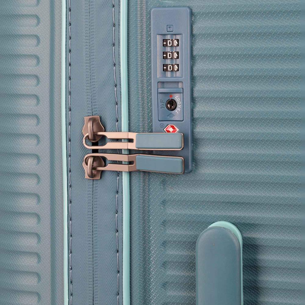 Travelite Roomer Trunk Aqua 4-Doppelrollen Trolley M 66cm