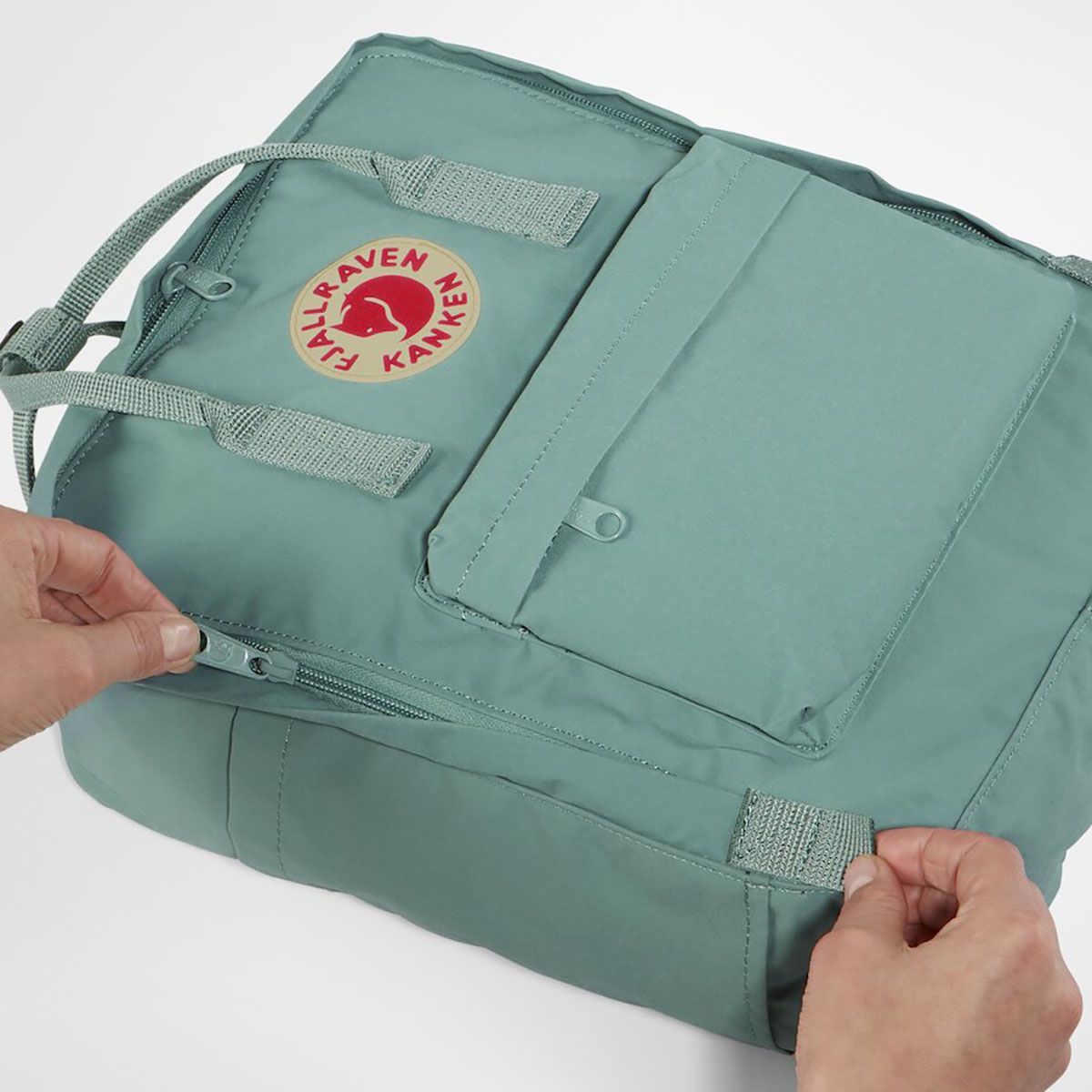 Fjällräven Kanken Frost Green Rucksack