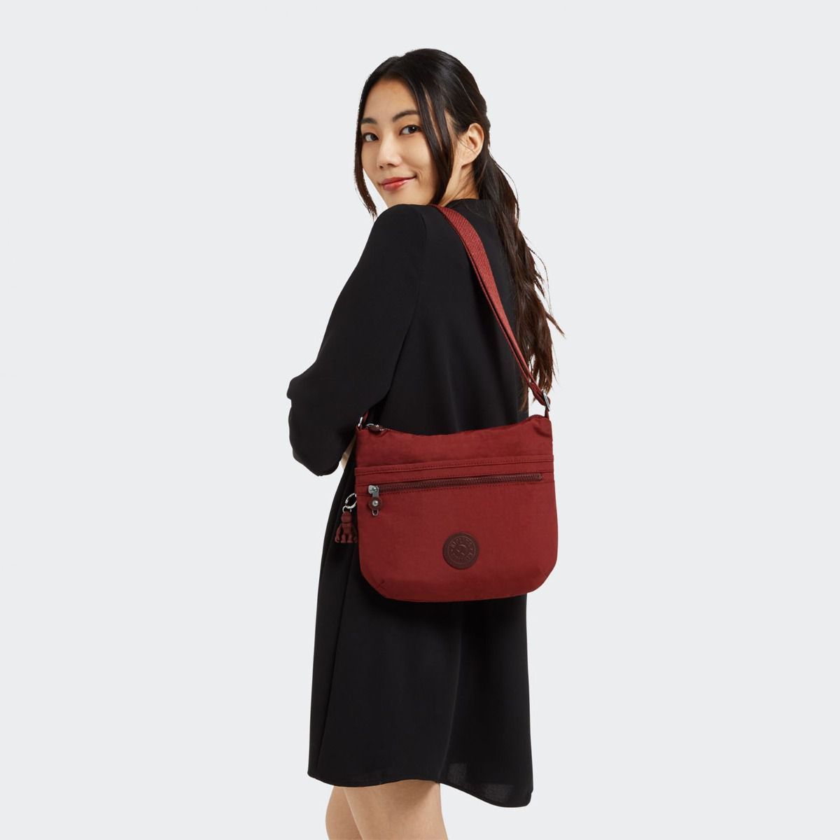 Kipling Arto Dusty Carmine Umhängetasche