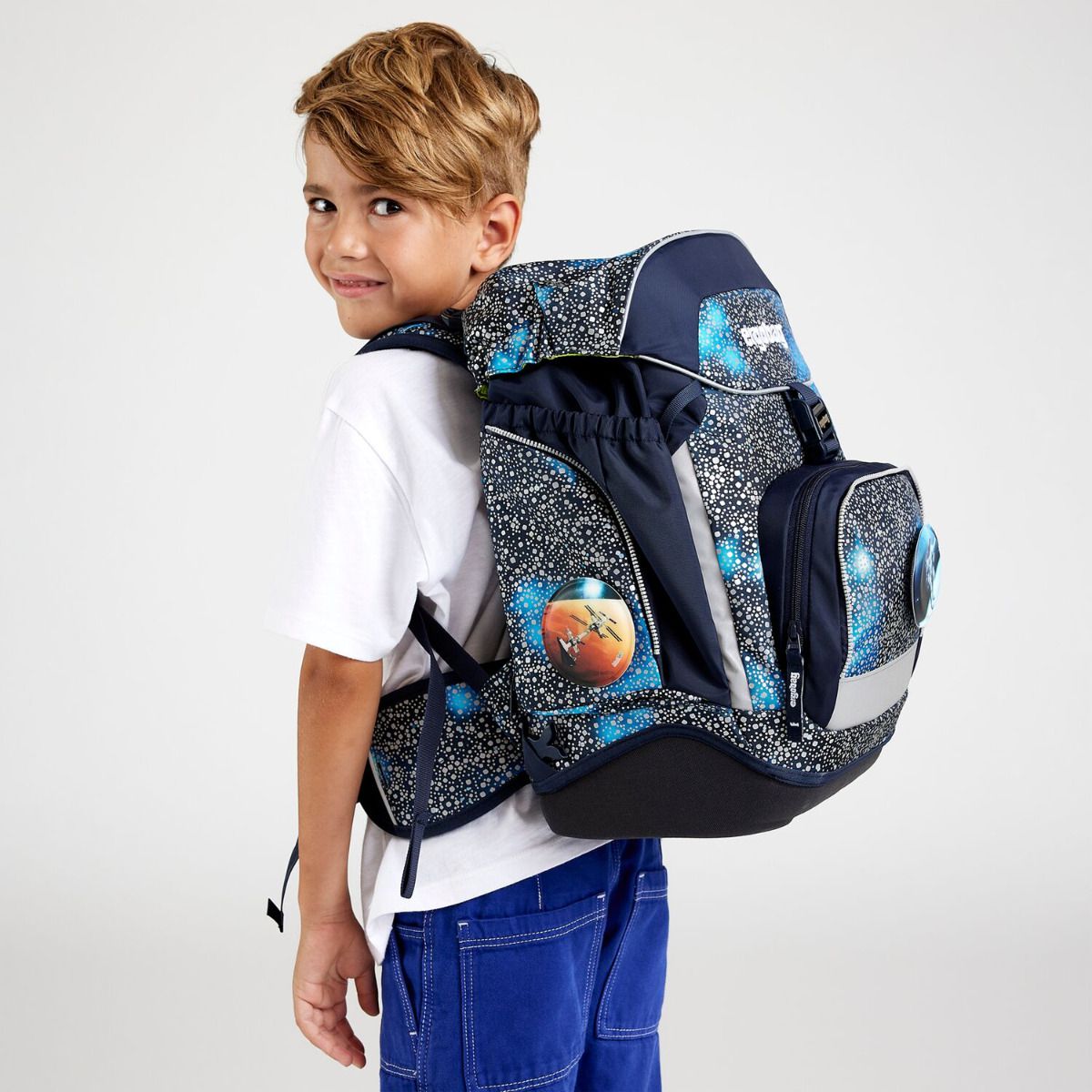 Ergobag Pack Bär Anhalter durch die Galaxis Super Reflex Glow Edition Schulrucksack Set 6tlg.