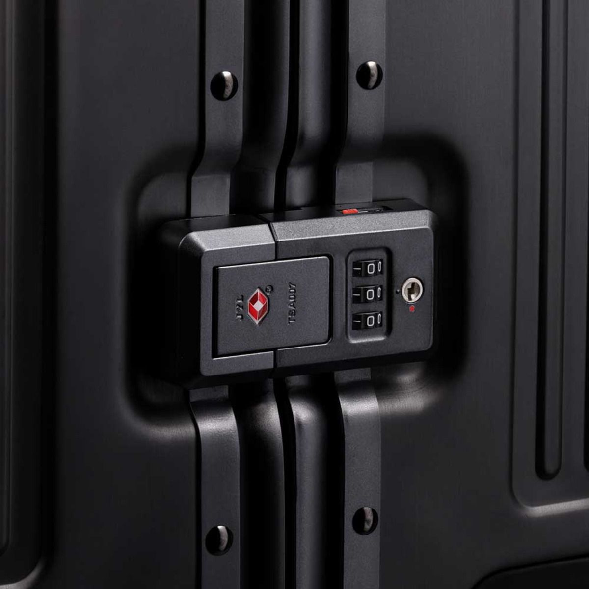 Travelite Next Schwarz 4 Rollen Trolley L 77cm