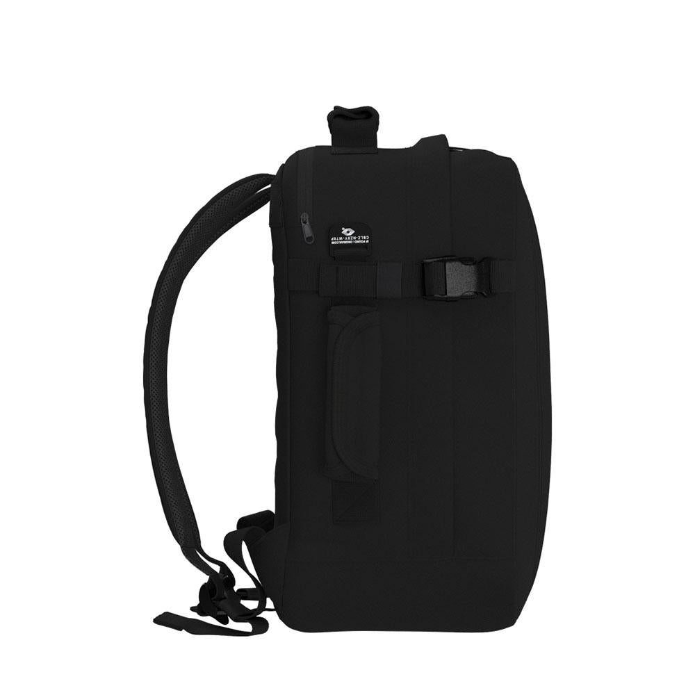 Cabin Zero Classic Tech 28L Absolute Black Reiserucksack