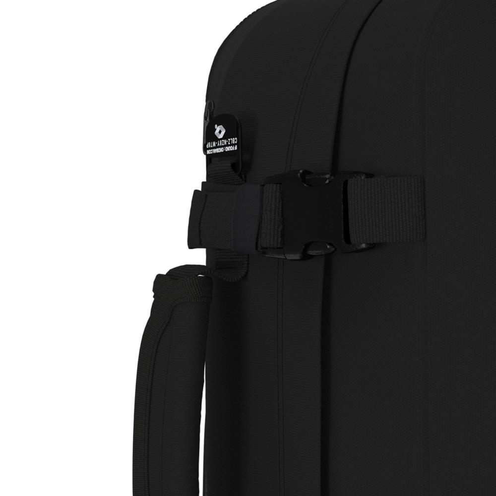 Cabin Zero Classic Tech 28L Absolute Black Reiserucksack